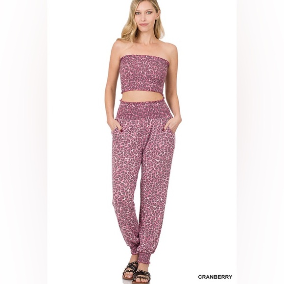 Zenana Outfitters Pink Leopard Print Jumpsuit - Picture 3 of 9
